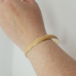 Vintage gold tone bangle